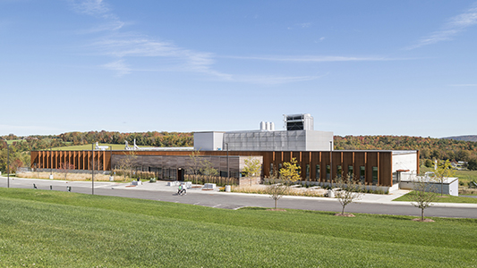 CannonDesign | www.cannondesign.com | Melrose Wakefield Healthcare Medical Office Building | Wakefield, MA | Credit:  Ryan Bent